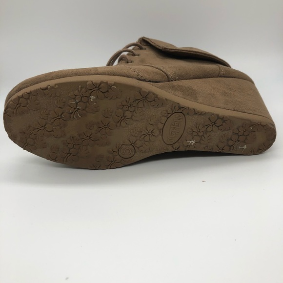 ☀️Mad Love Faux Suede Wedge Booties - Picture 3 of 5